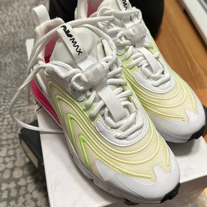 Worn few times need to sell to make space